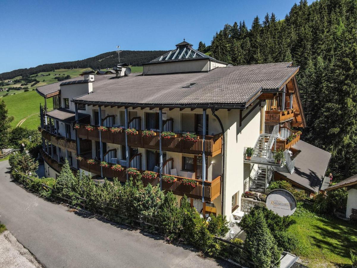 Hotel Ranuimuellerhof ฟูเนส ภายนอก รูปภาพ