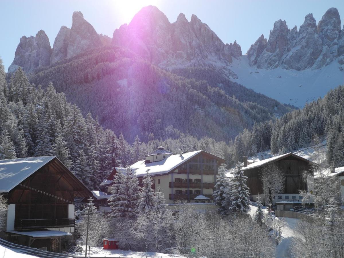 Hotel Ranuimuellerhof ฟูเนส ภายนอก รูปภาพ