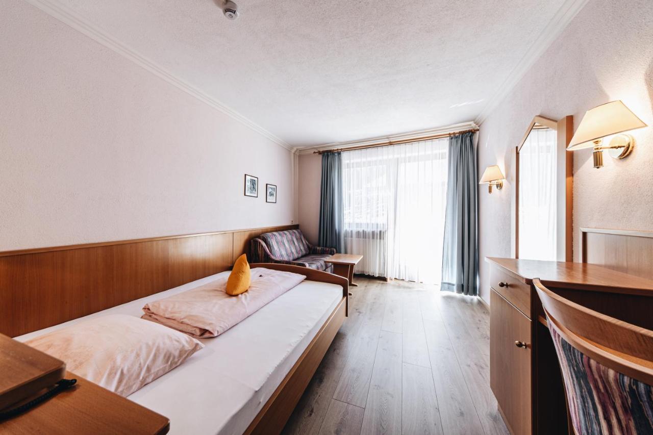 Hotel Ranuimuellerhof ฟูเนส ภายนอก รูปภาพ