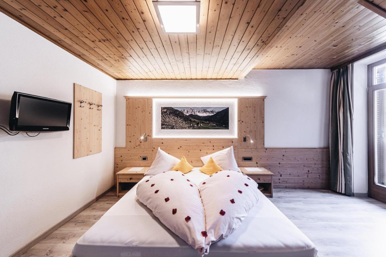 Hotel Ranuimuellerhof ฟูเนส ภายนอก รูปภาพ