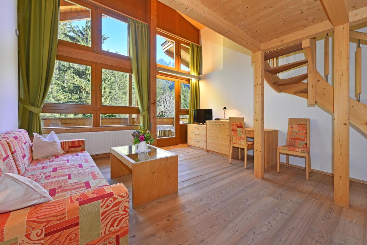 Hotel Ranuimuellerhof ฟูเนส ภายนอก รูปภาพ